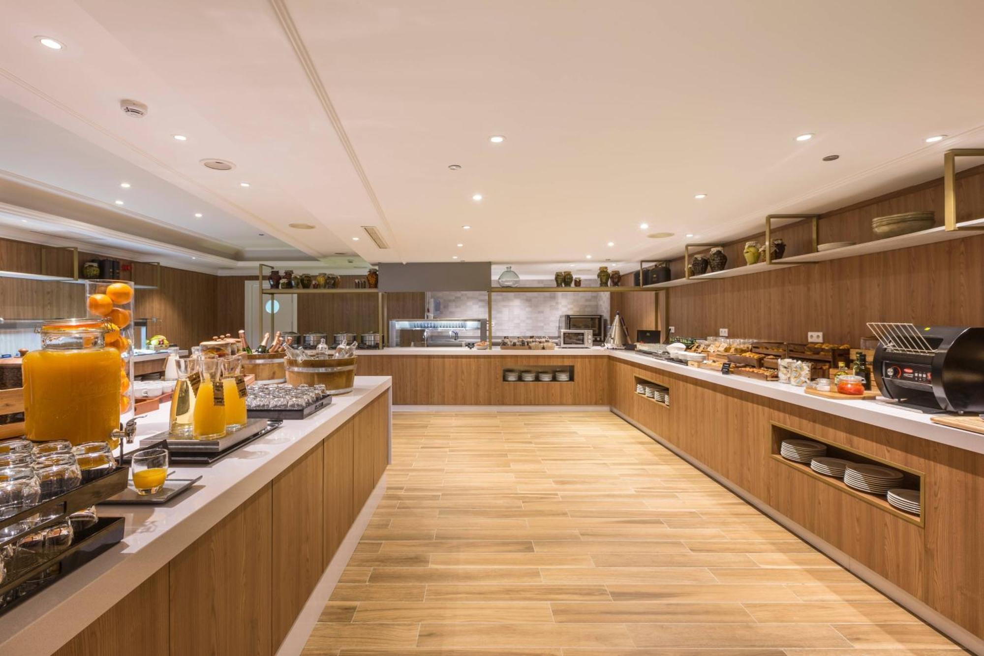Denia Marriott La Sella Golf Resort & Spa Exterior foto The buffet at the lounge